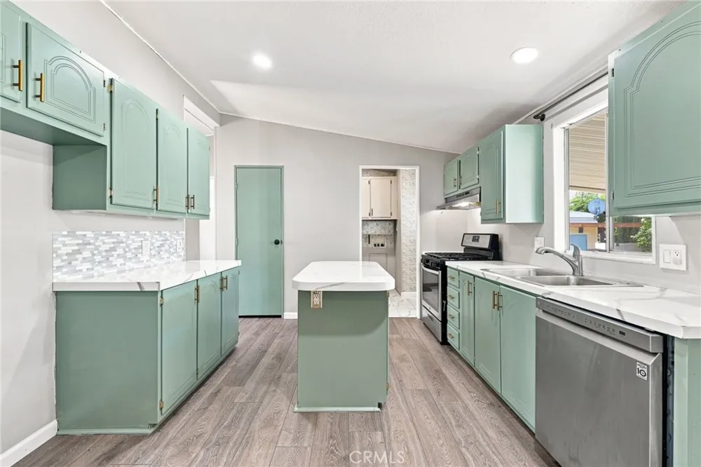 26871 Alessandro Boulevard #85 Moreno Valley, CA 92555