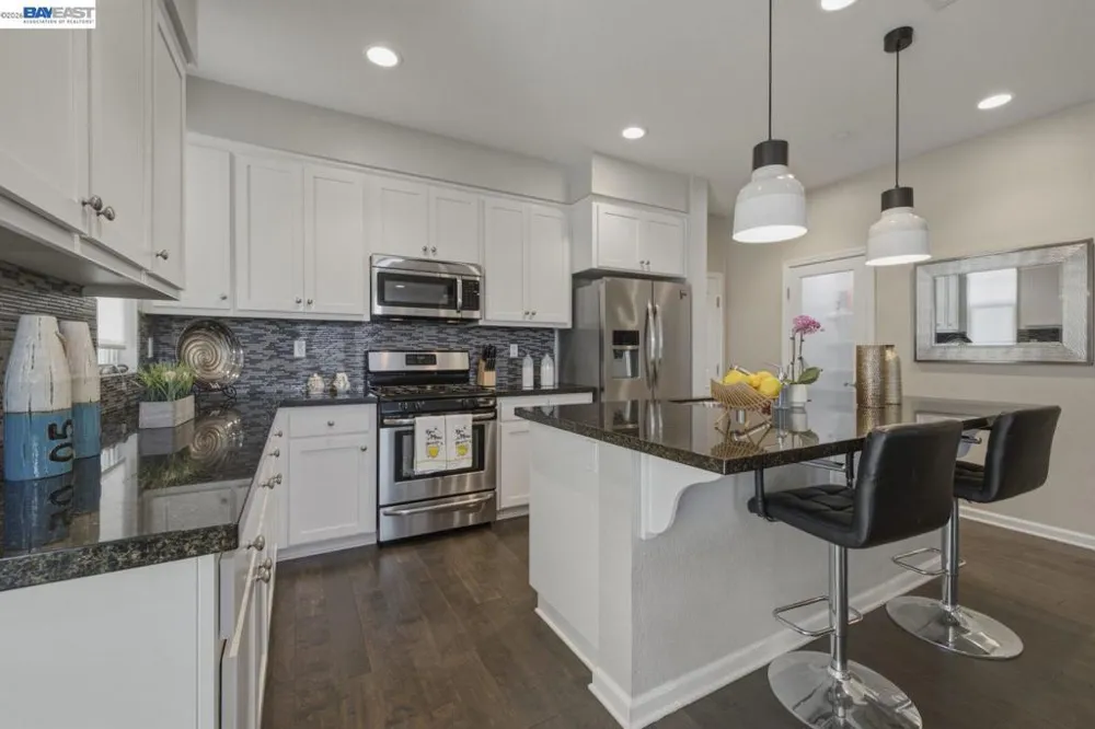 388 C St Hayward, CA 94541