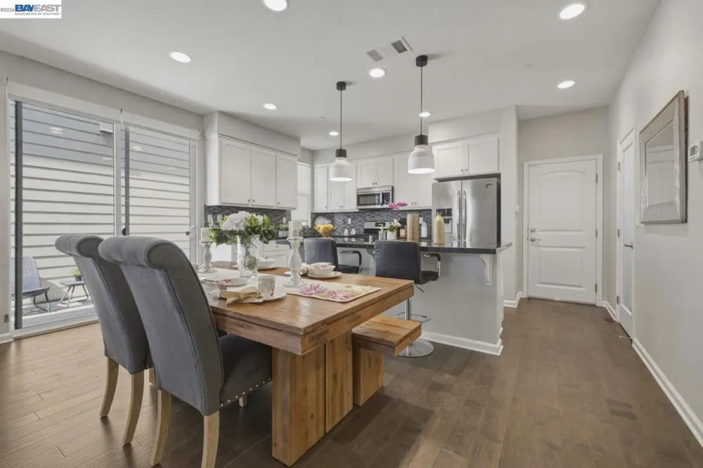 388 C St Hayward, CA 94541