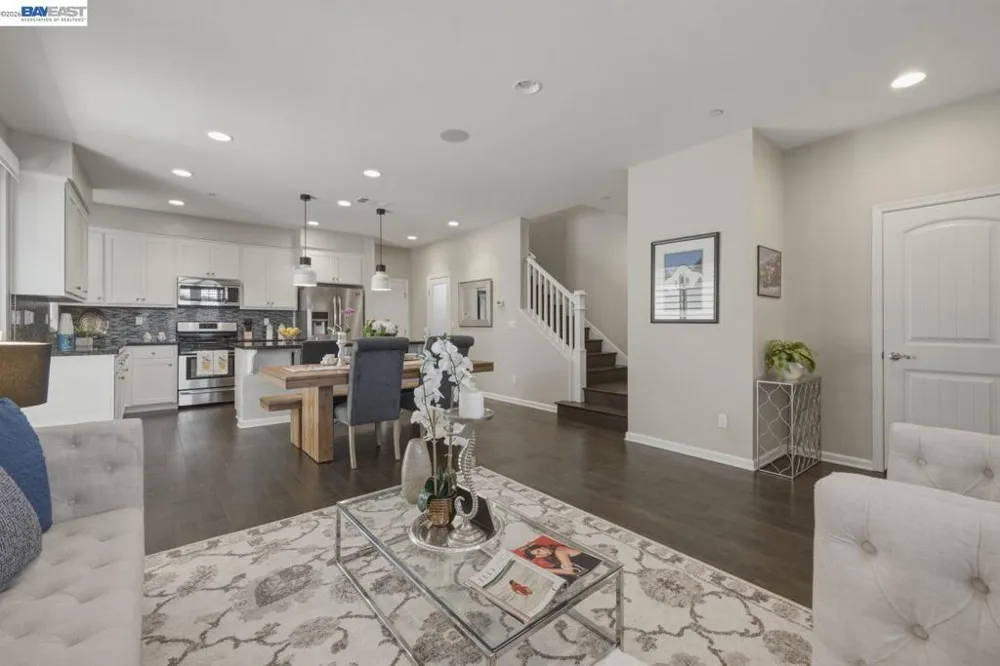 388 C St Hayward, CA 94541