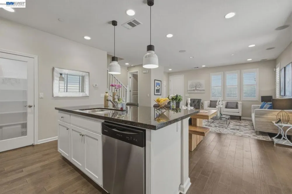 388 C St Hayward, CA 94541