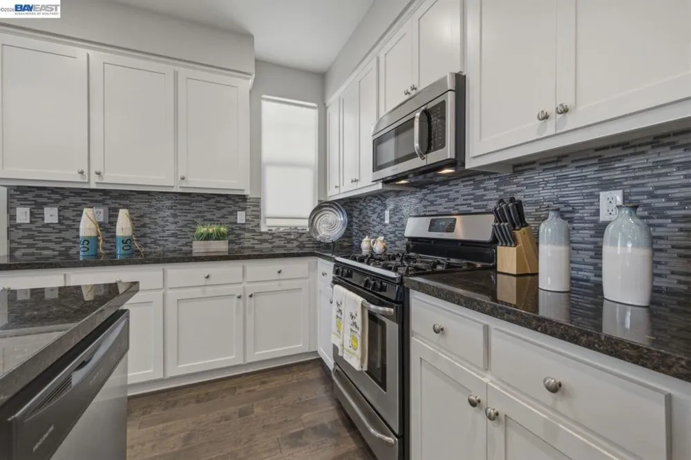 388 C St Hayward, CA 94541