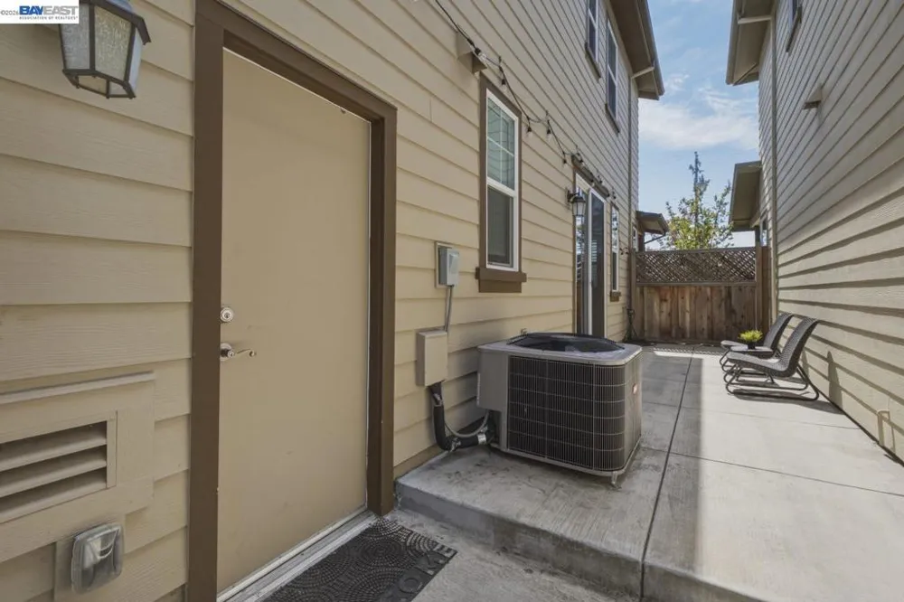 388 C St Hayward, CA 94541