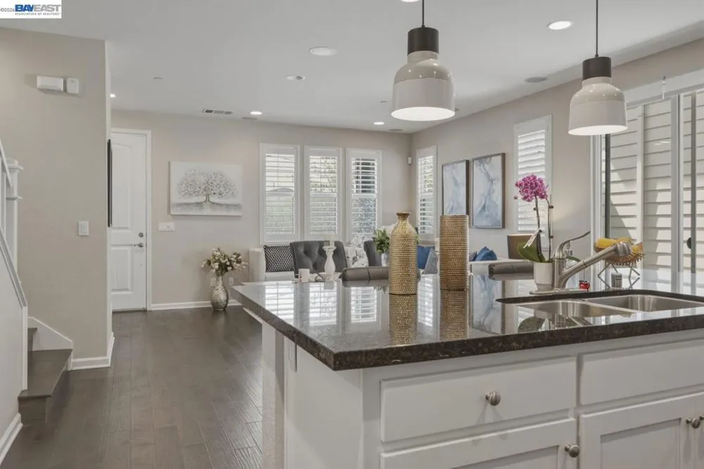 388 C St Hayward, CA 94541