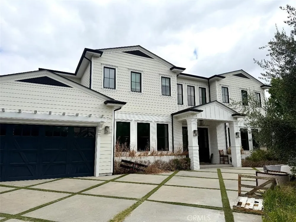 17405 Cumpston Encino, CA 91316