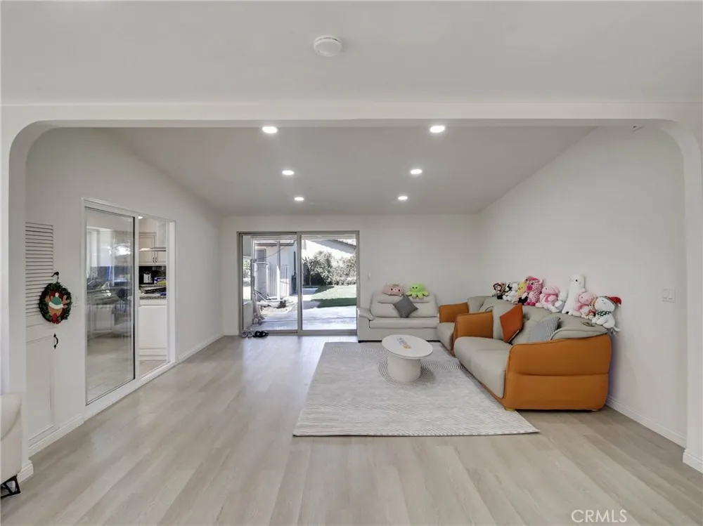1101 S 5th Arcadia, CA 91006