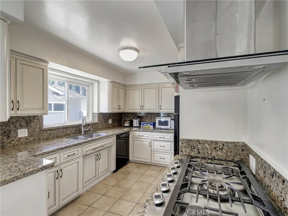 1101 S 5th Arcadia, CA 91006