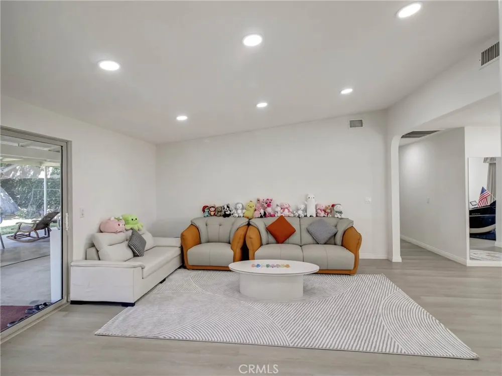 1101 S 5th Arcadia, CA 91006