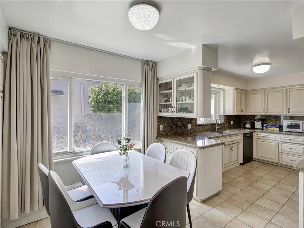 1101 S 5th Arcadia, CA 91006