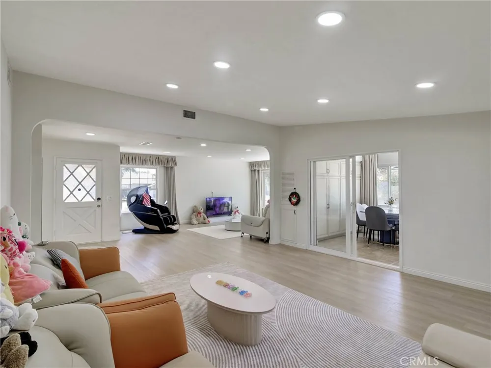 1101 S 5th Arcadia, CA 91006
