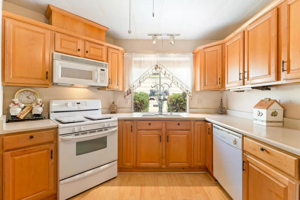 166 Larson Drive Cathedral City, CA 92234