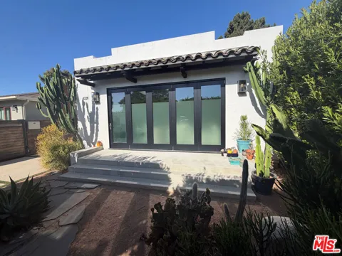 4221 Mcconnell Boulevard