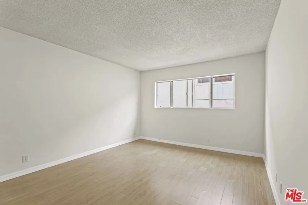 1033 6TH STREET #303 Santa Monica, CA 90403