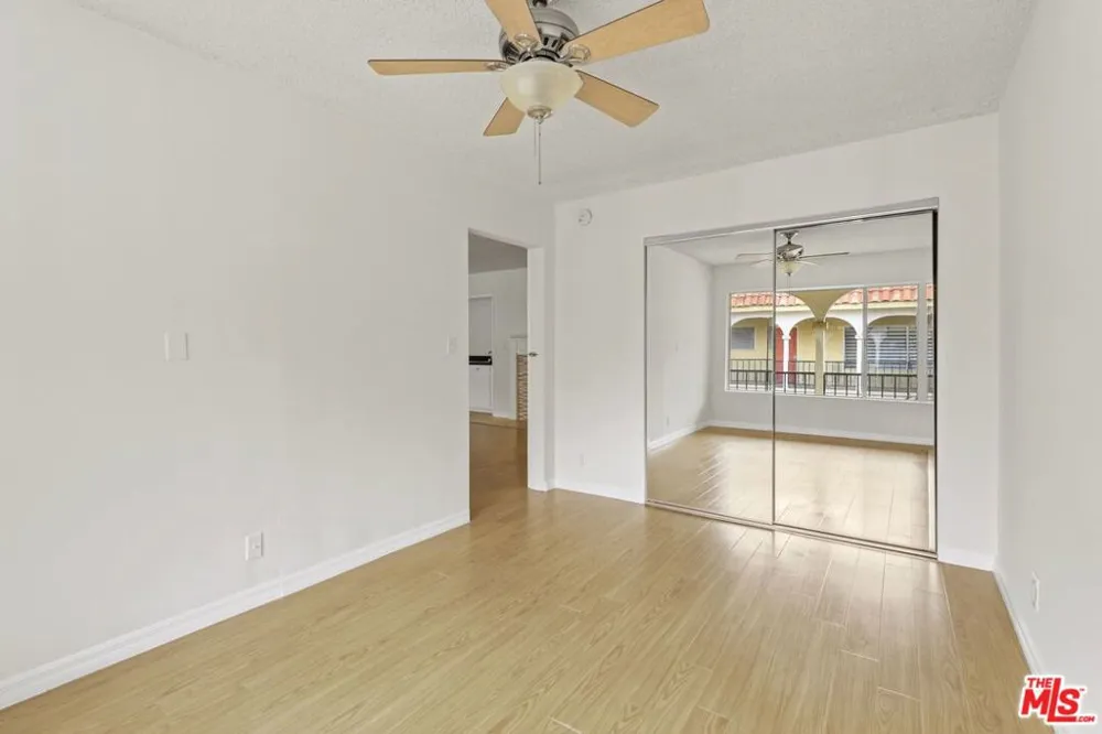 1033 6TH STREET #303 Santa Monica, CA 90403