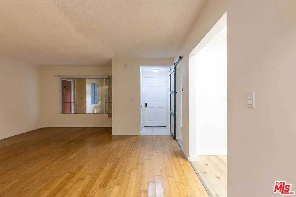 1033 6TH STREET #107 Santa Monica, CA 90403