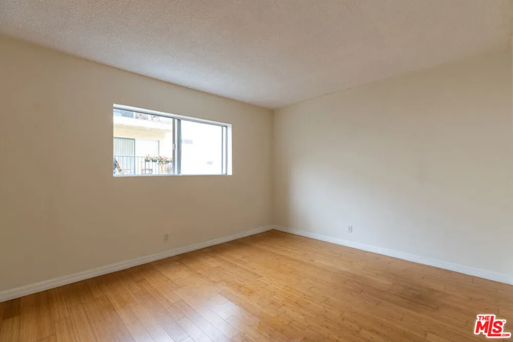 1033 6TH STREET #107 Santa Monica, CA 90403