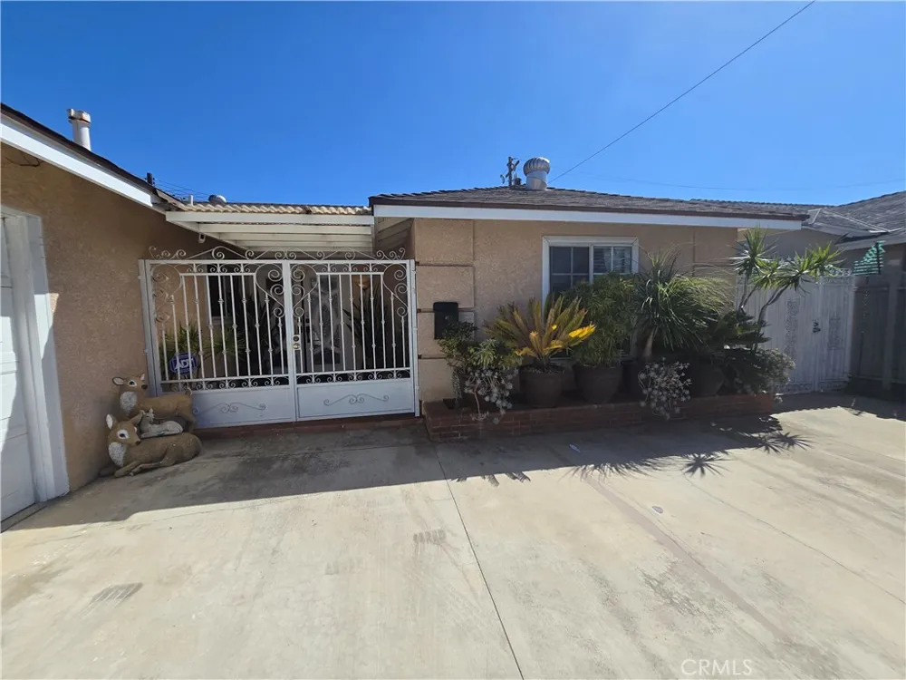 9802 Kern Avenue Garden Grove, CA 92844