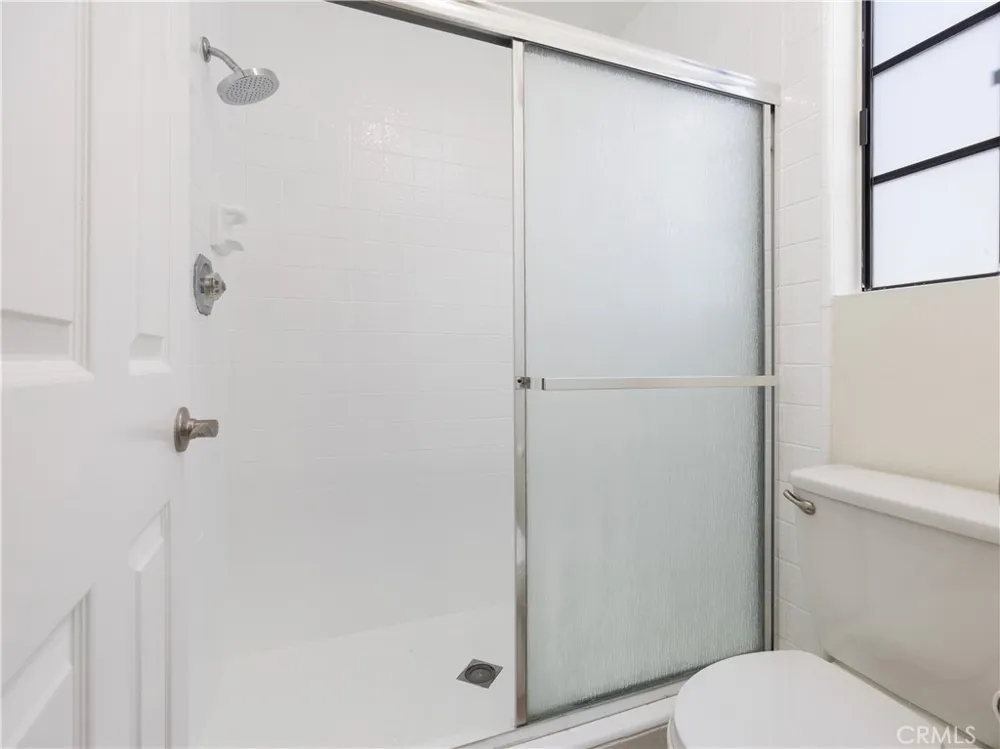 212 Mayfair Costa Mesa, CA 92627