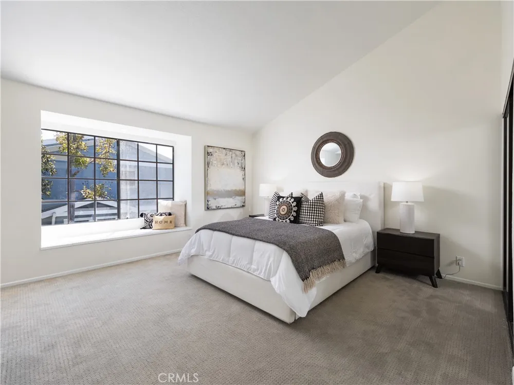 212 Mayfair Costa Mesa, CA 92627