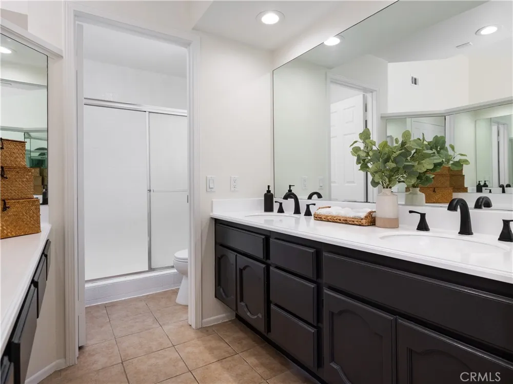212 Mayfair Costa Mesa, CA 92627