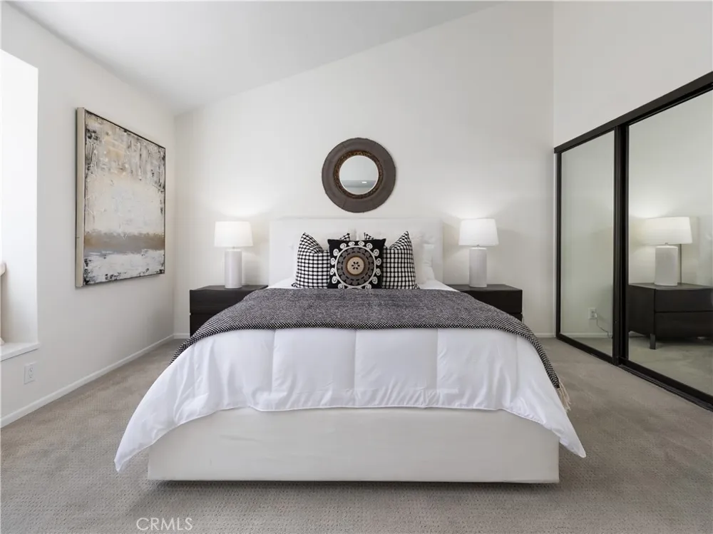 212 Mayfair Costa Mesa, CA 92627