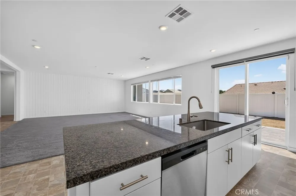 30699 Pitch Pine Dr Homeland, CA 92548