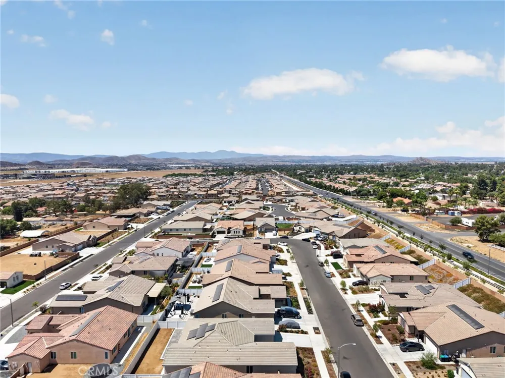 30699 Pitch Pine Dr Homeland, CA 92548