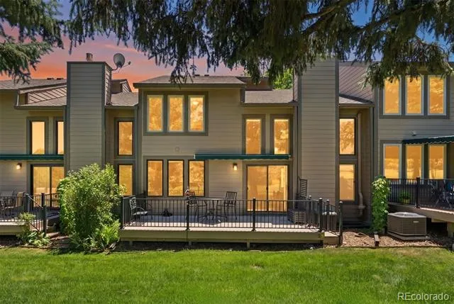 28 Woodbridge Drive Colorado Springs, CO 80906