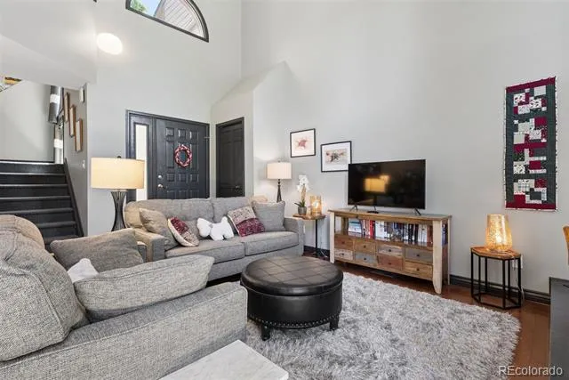 28 Woodbridge Drive Colorado Springs, CO 80906