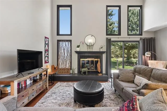 28 Woodbridge Drive Colorado Springs, CO 80906