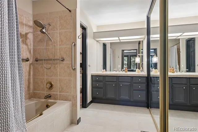 28 Woodbridge Drive Colorado Springs, CO 80906