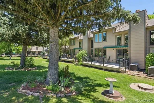 28 Woodbridge Drive Colorado Springs, CO 80906