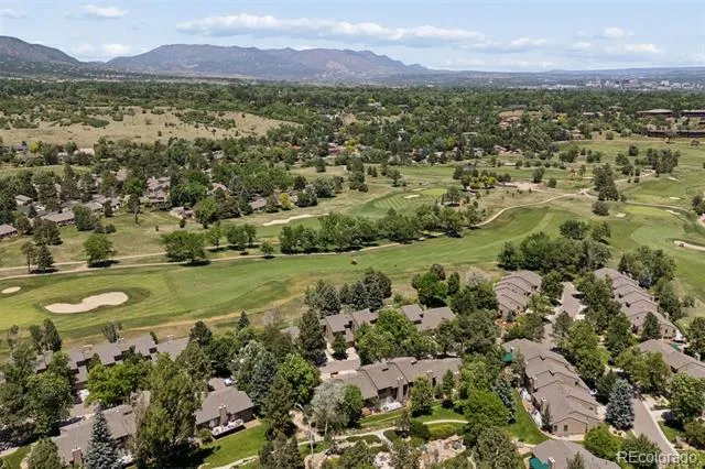 28 Woodbridge Drive Colorado Springs, CO 80906