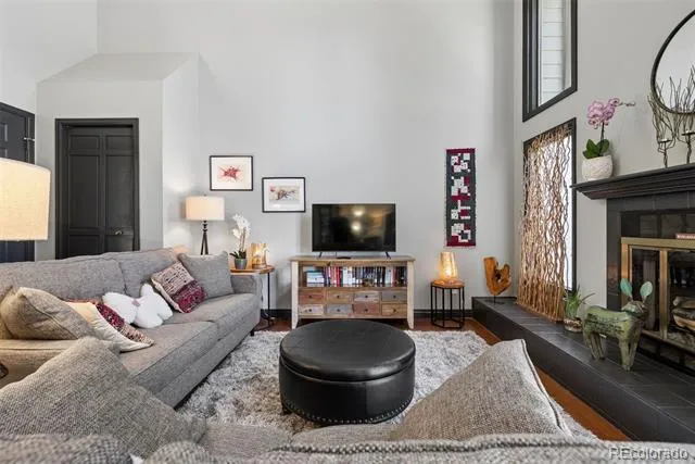 28 Woodbridge Drive Colorado Springs, CO 80906