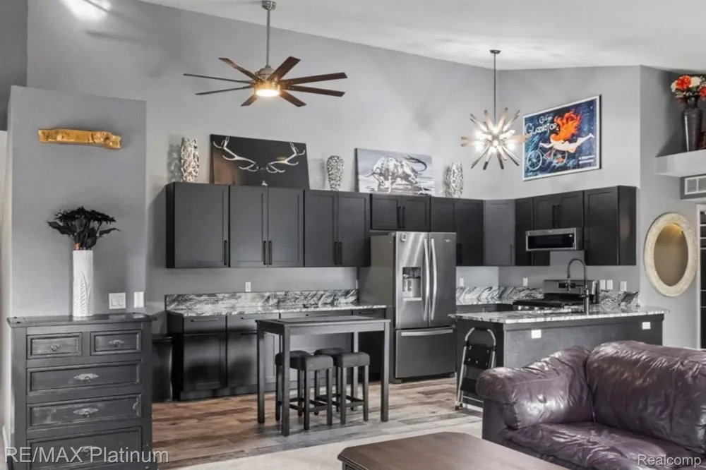 1035 Old Leake Court #17 Holly Village, MI 48442