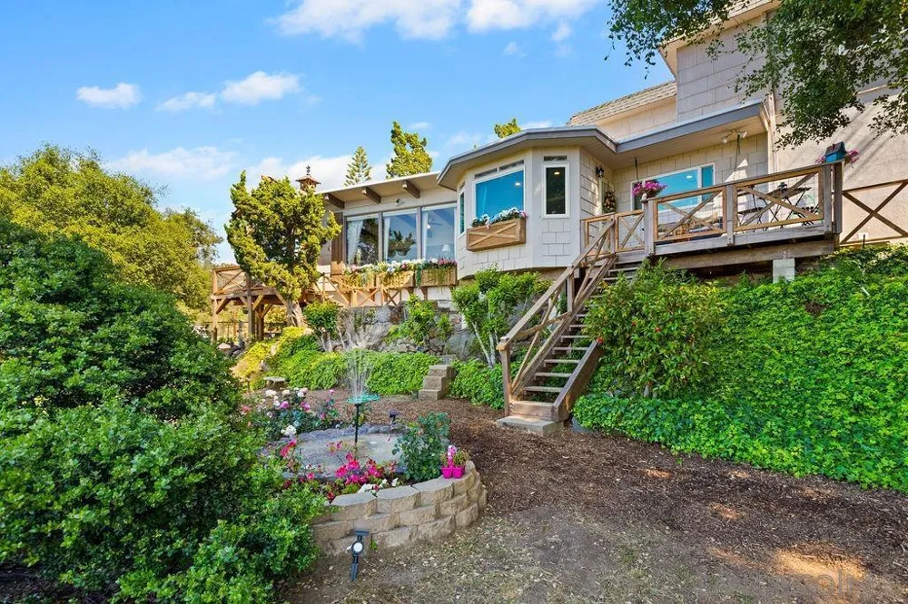 720 Sky Mountain Lane Alpine, CA 91901