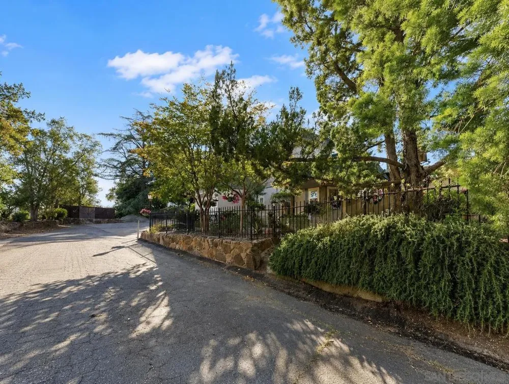 720 Sky Mountain Lane Alpine, CA 91901