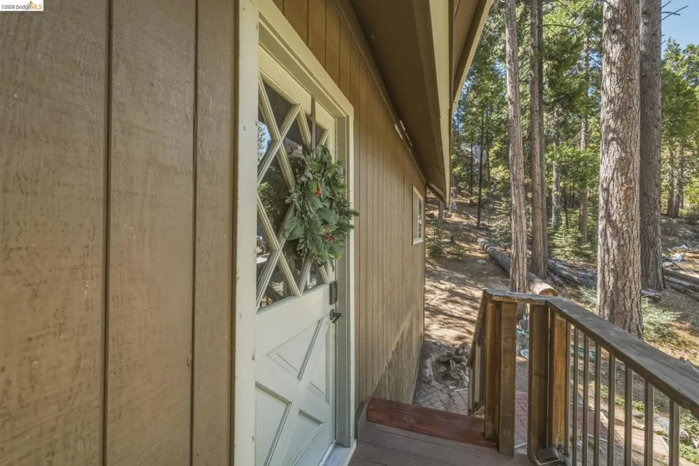 29474 Yuba ct Cold Springs, CA 95335