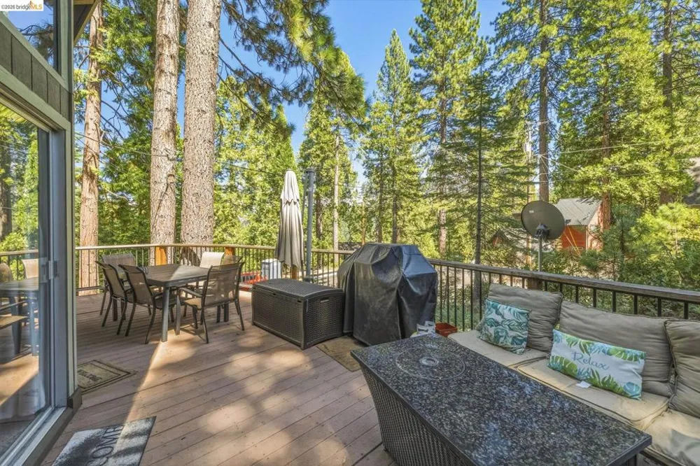 29474 Yuba ct Cold Springs, CA 95335