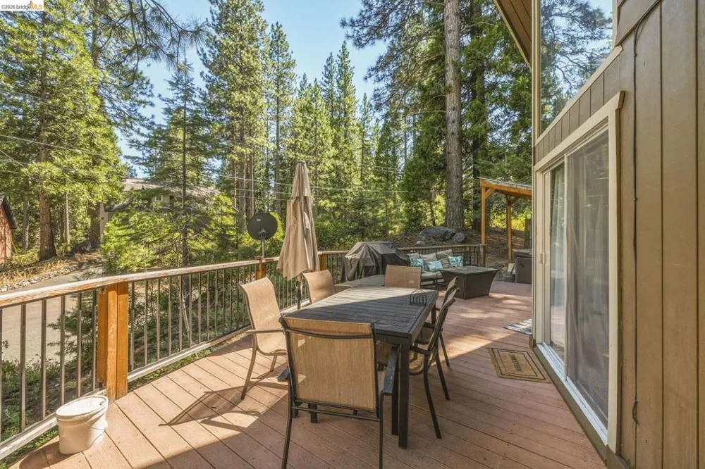 29474 Yuba ct Cold Springs, CA 95335