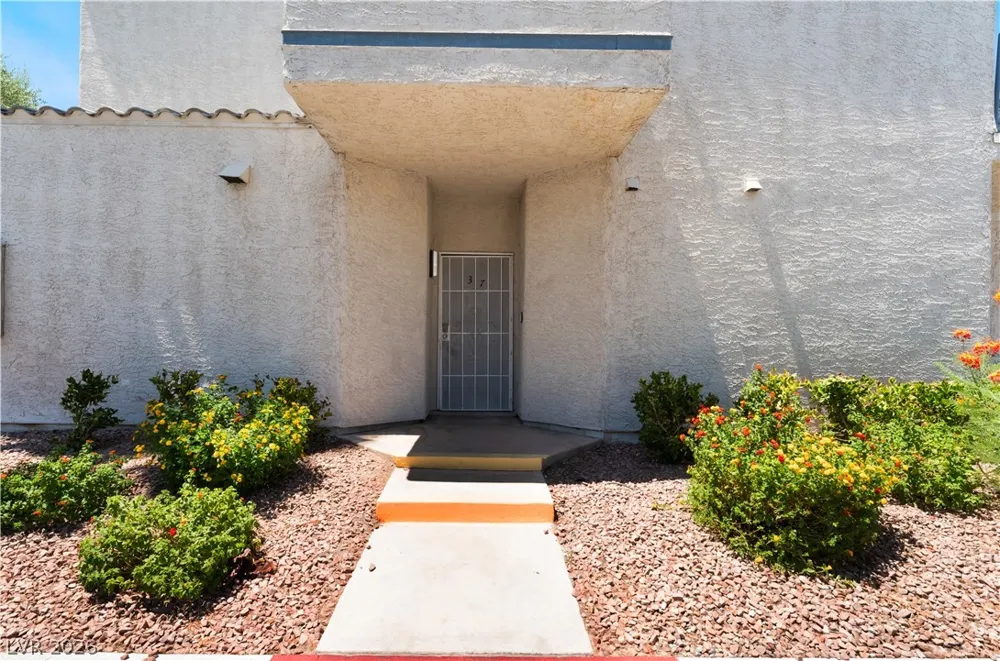 6250 W Flamingo Road #37 Las Vegas, NV 89103