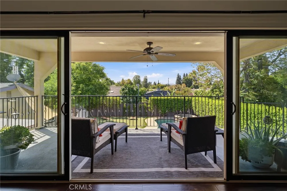 22702 Califa Street Woodland Hills, CA 91367