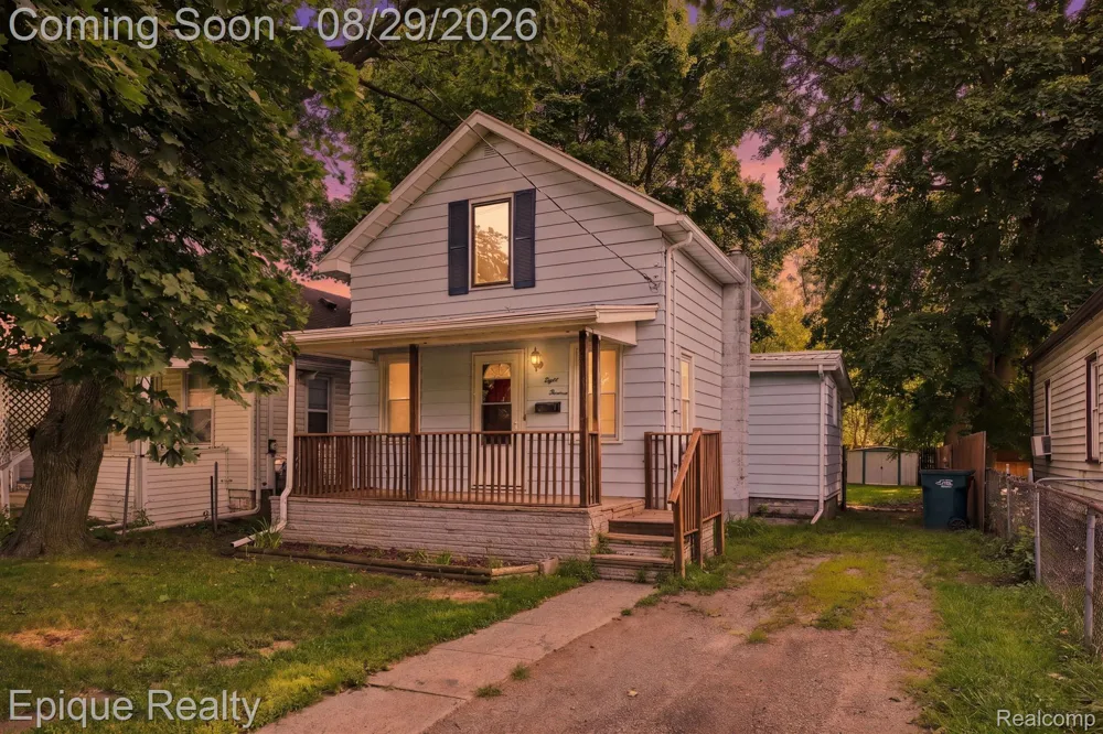 816 Comfort Street Lansing City, MI 48915