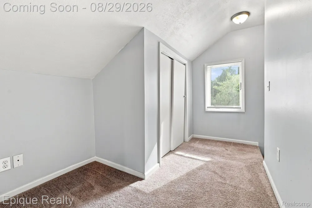 816 Comfort Street Lansing City, MI 48915