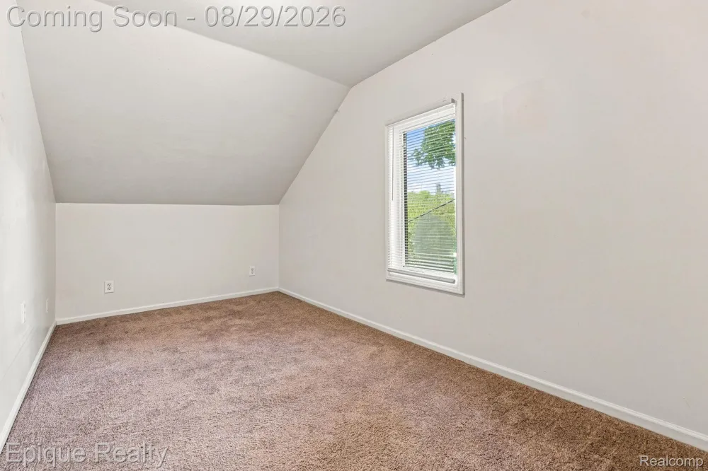 816 Comfort Street Lansing City, MI 48915