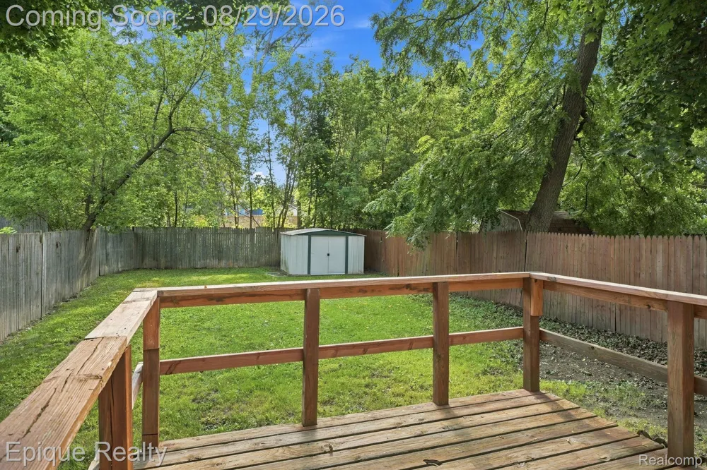 816 Comfort Street Lansing City, MI 48915