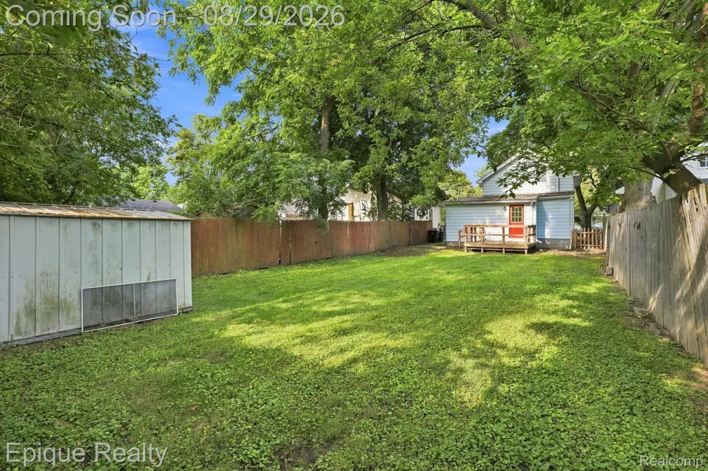 816 Comfort Street Lansing City, MI 48915