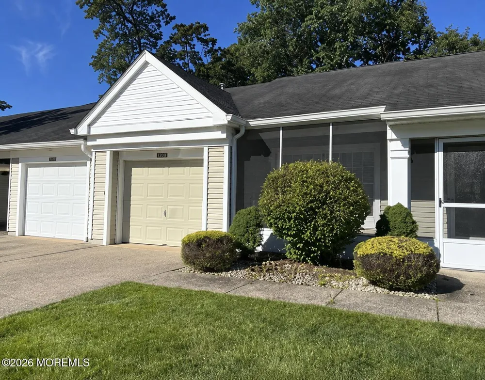 878 Winchester Court #B Manchester, NJ 08759