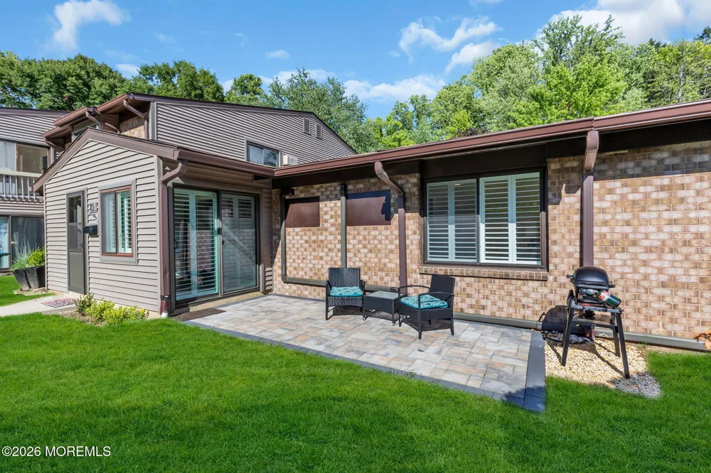 20 Lexington Court Red Bank, NJ 07701