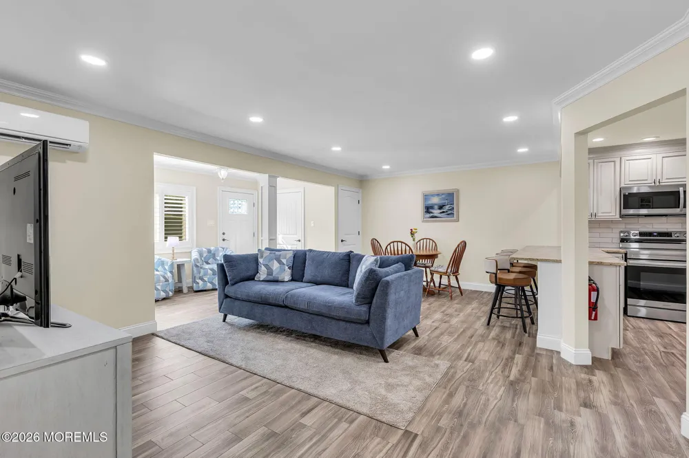 20 Lexington Court Red Bank, NJ 07701